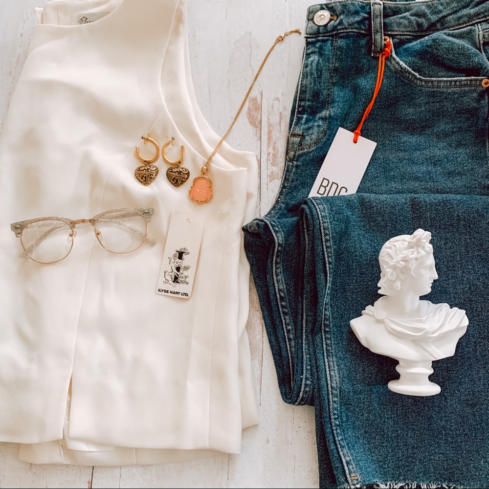 NWT Vintage Sleeveless Cream Top SZ 12